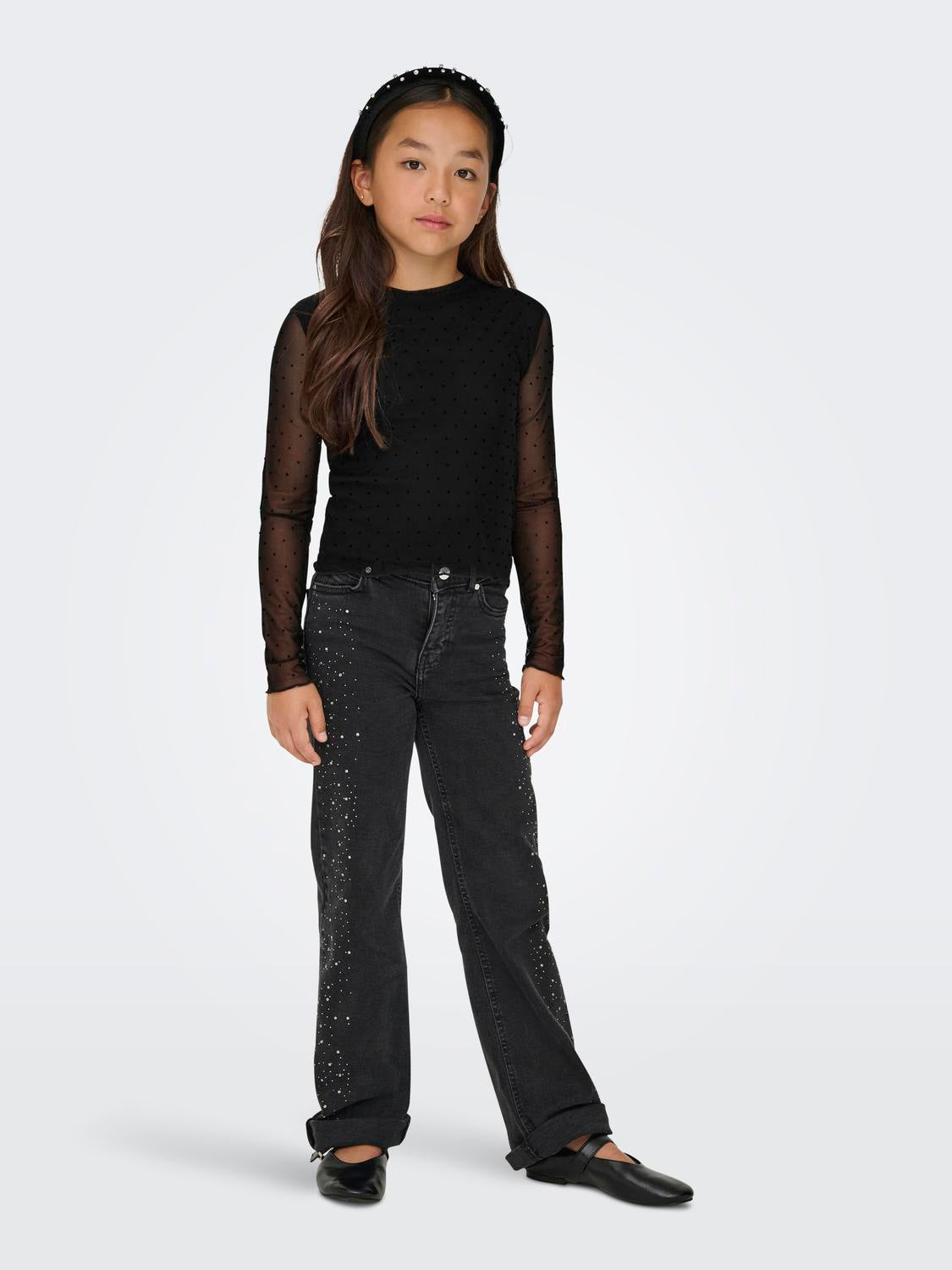 model_shot-front_full